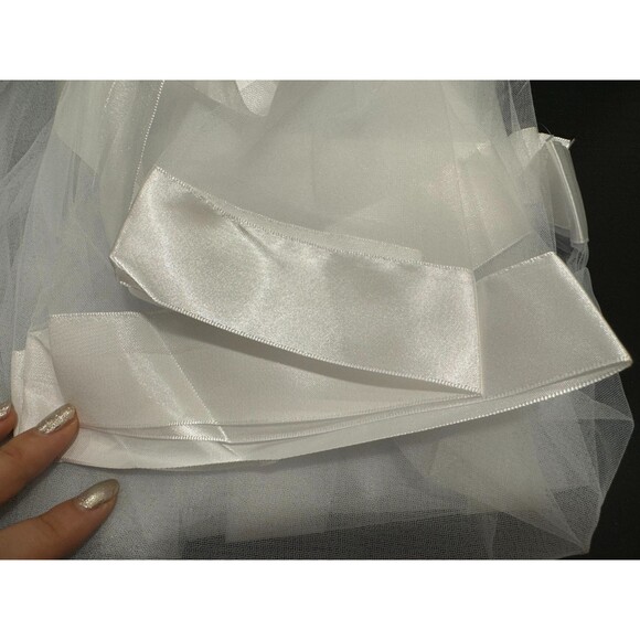 NWT Cape Tulle Satin Ribbon Edge 2 Layers Wedding Veil Bridal Veil with Comb - Picture 3 of 3